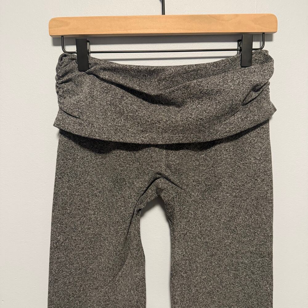 OQQ Grey Fold Over Waist Flare Leggings Yoga Pants Sz Large - Picture 4 of 7